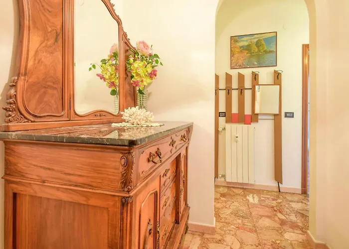 Front Borghetto Santo Spirito